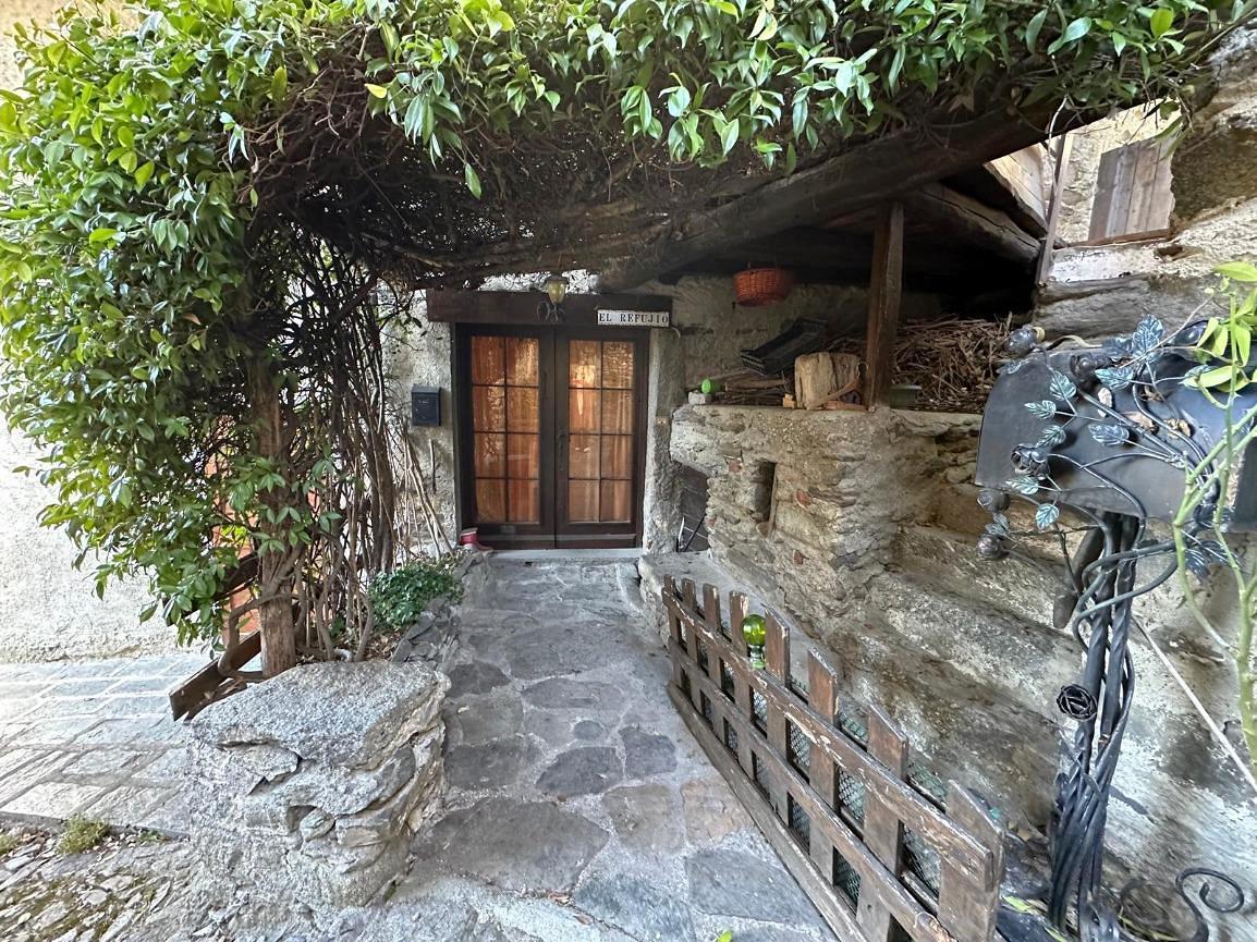 House for sale in Lombardy, €65.000 · 205 m² · Lombardy, photo 2