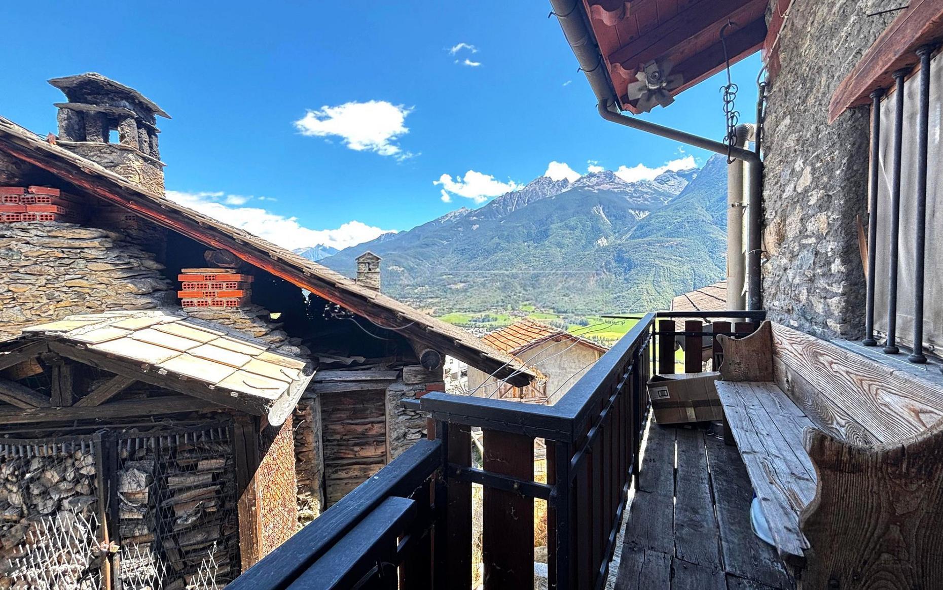 House for sale in Aosta Valley, €25.000 · 60 m² · Aosta Valley, photo 2