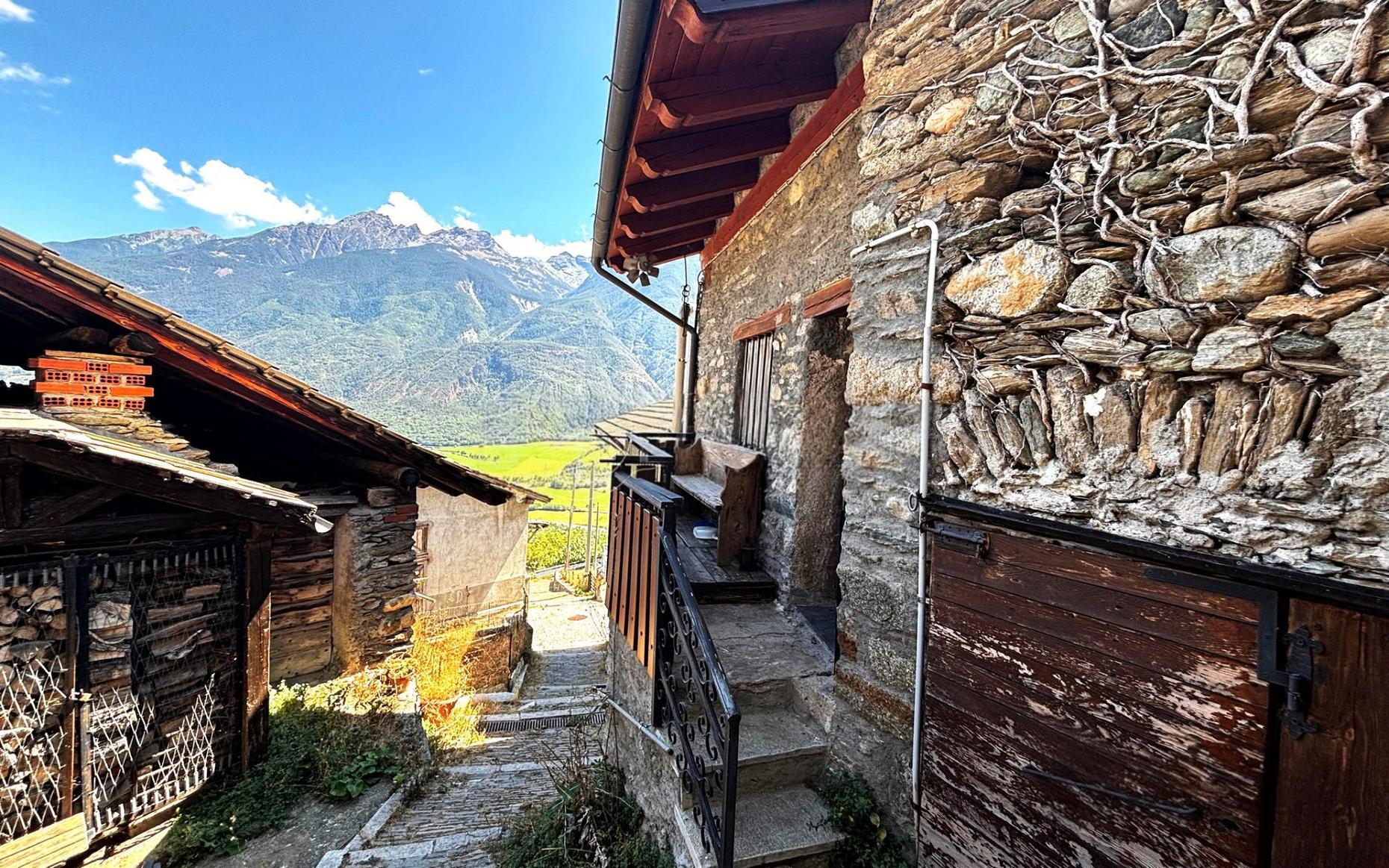House for sale in Aosta Valley, €25.000 · 60 m² · Aosta Valley, photo 3