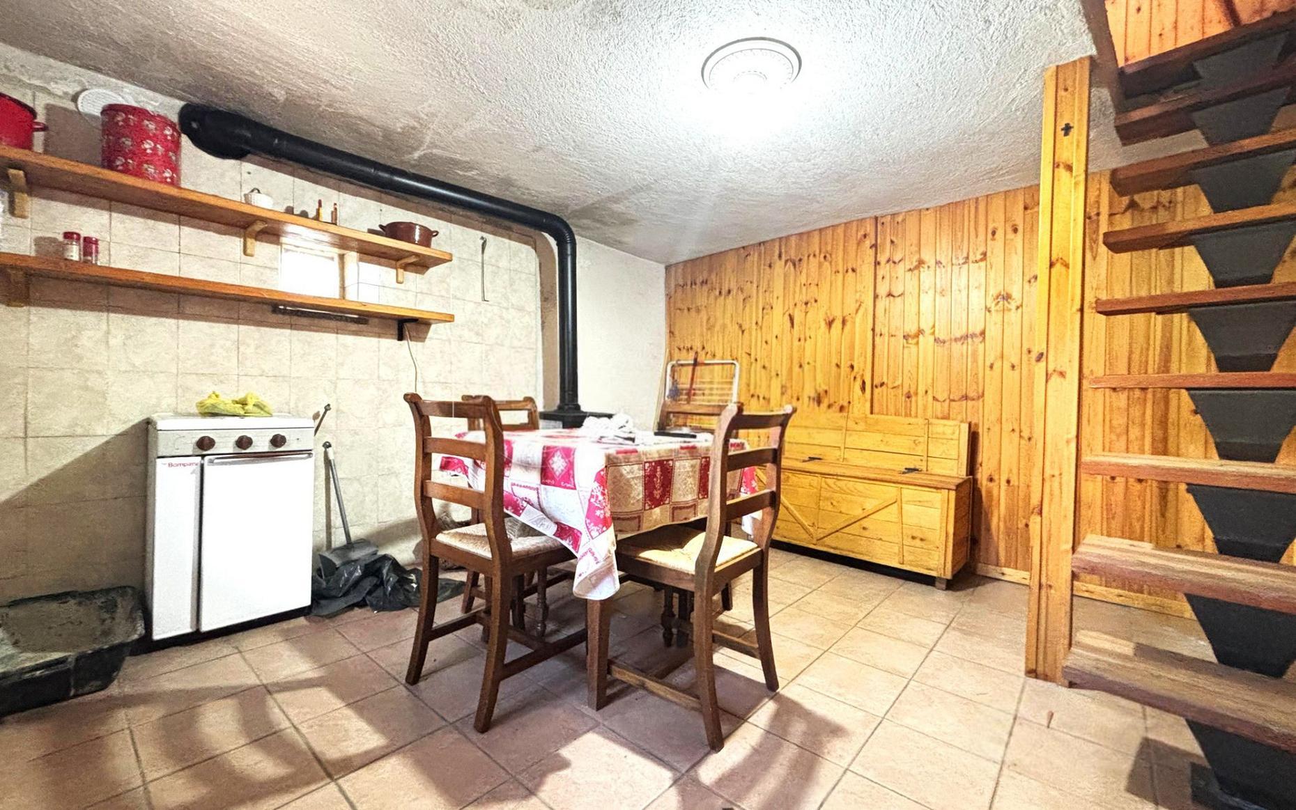 House for sale in Aosta Valley, €25.000 · 60 m² · Aosta Valley, photo 9