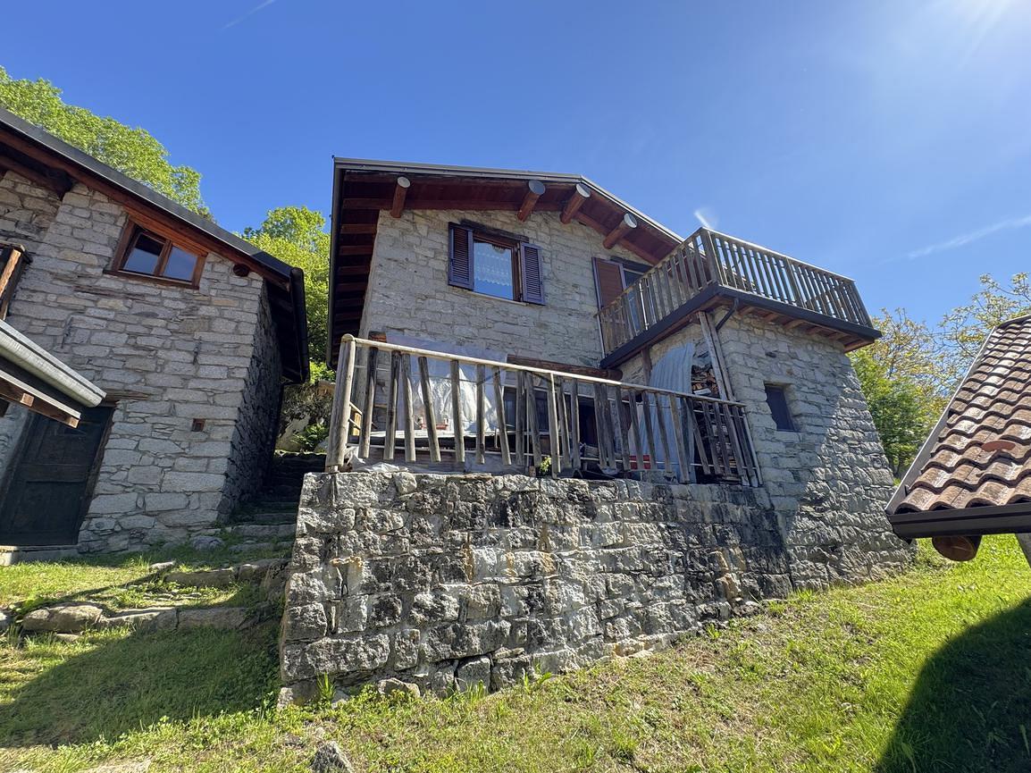 House for sale in Lombardy, €100.000 · 100 m² · Lombardy, photo 1