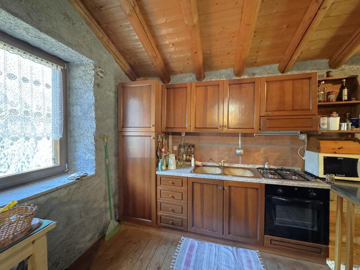 House for sale in Lombardy, €100.000 · 100 m² · Lombardy, photo 4