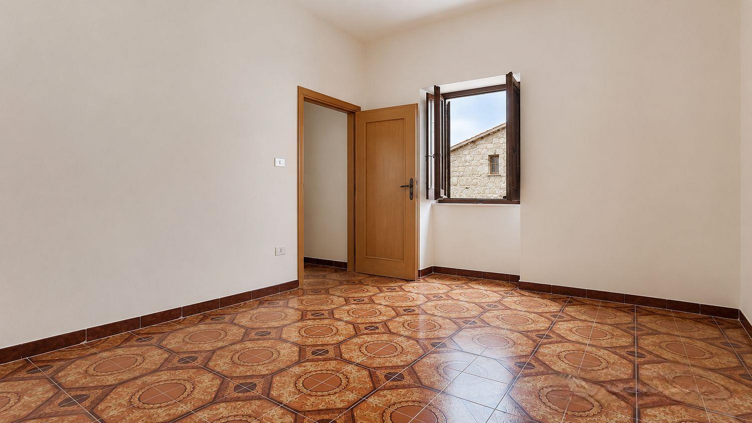 House for sale in Sardinia, €30.000 · 120 m² · Sardinia, photo 4
