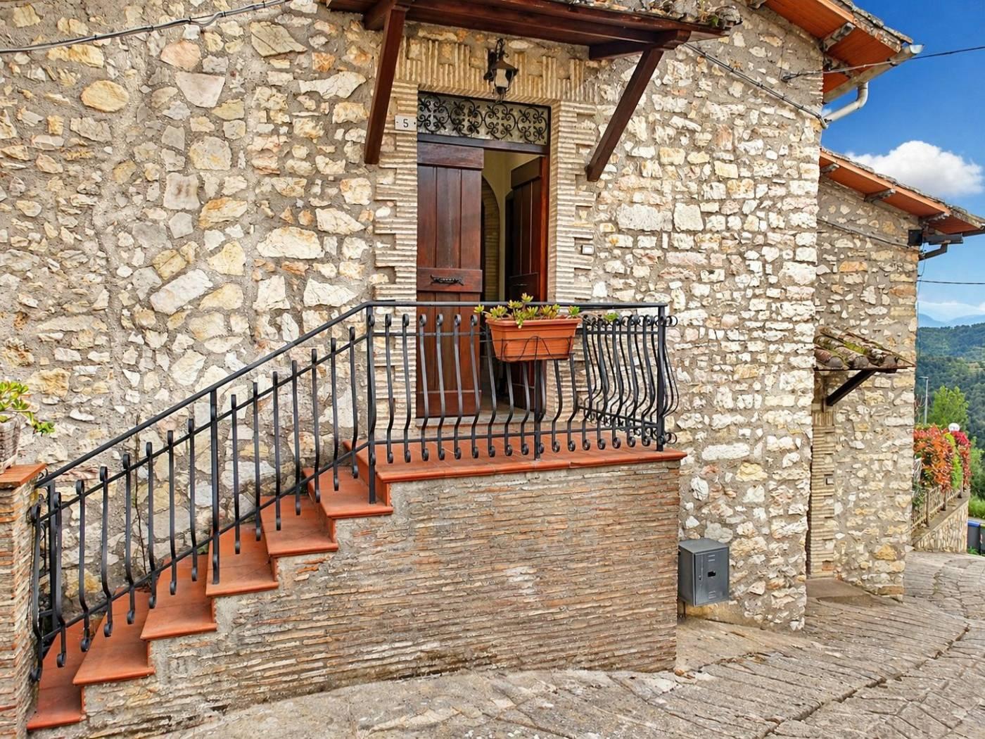 House for sale in Umbria, €95.000 · 110 m² · Umbria, photo 8