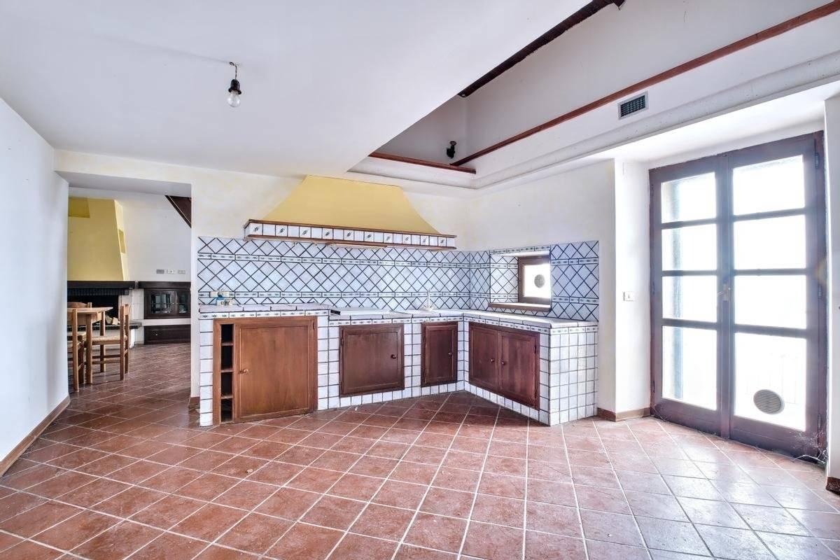 House for sale in Abruzzo, €23.000 · 110 m² · Abruzzo, photo 2