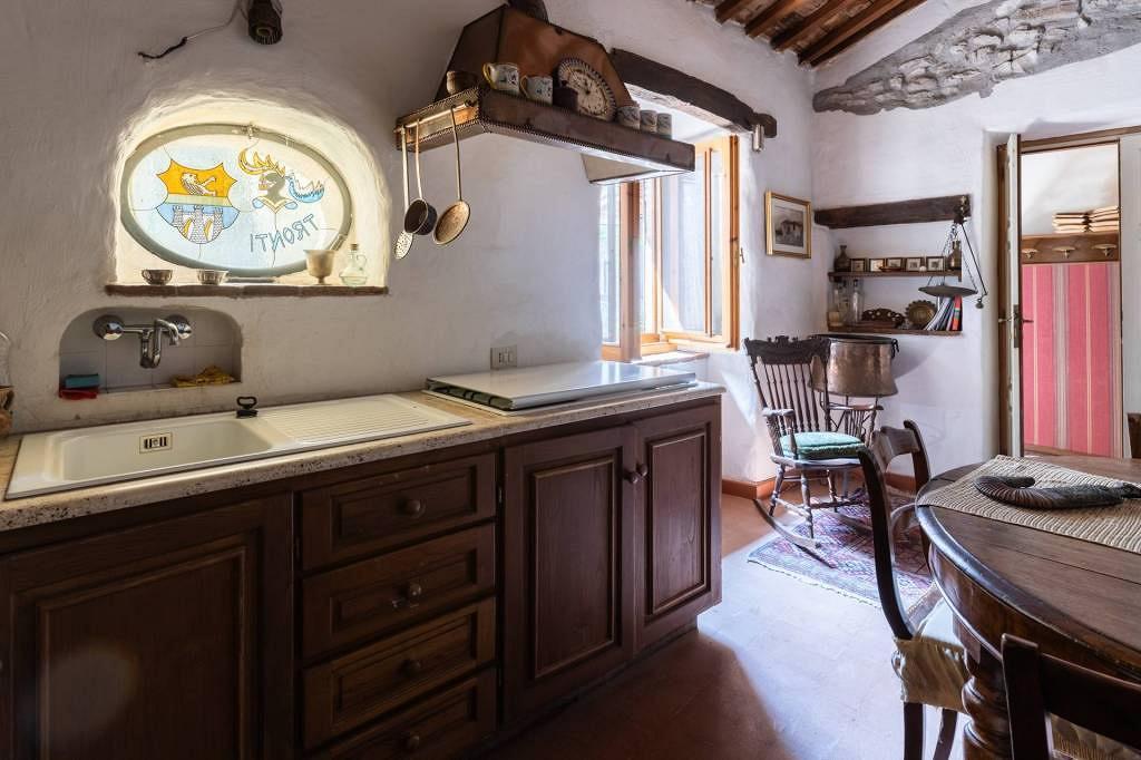 House for sale in Lazio, €78.000 · 95 m² · Lazio, photo 3