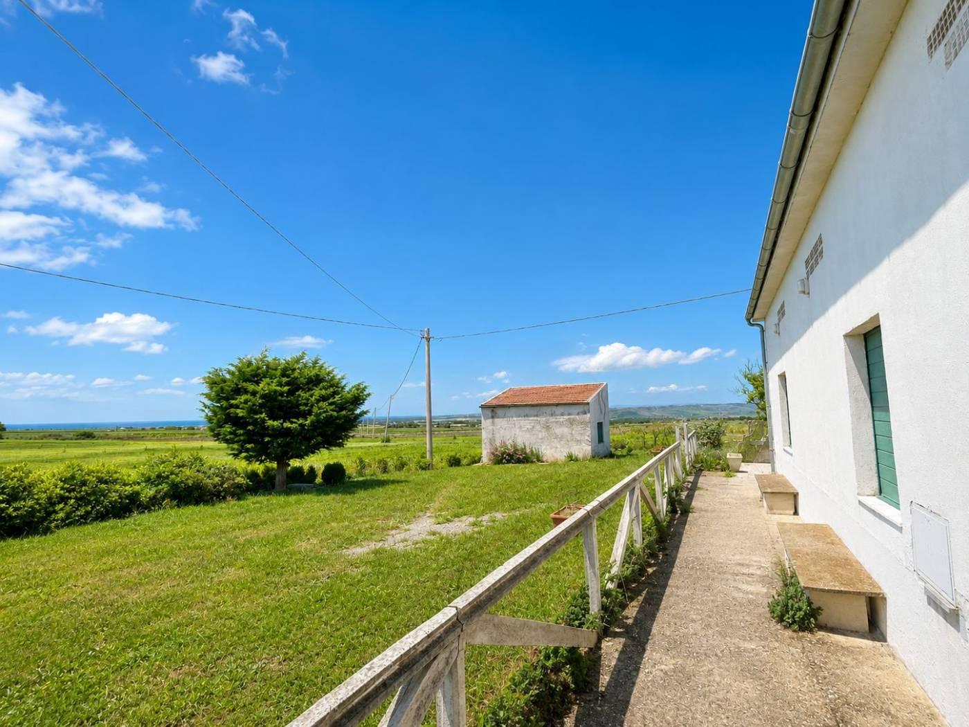 House for sale in Molise, €40.000 · 138 m² · Molise, photo 3