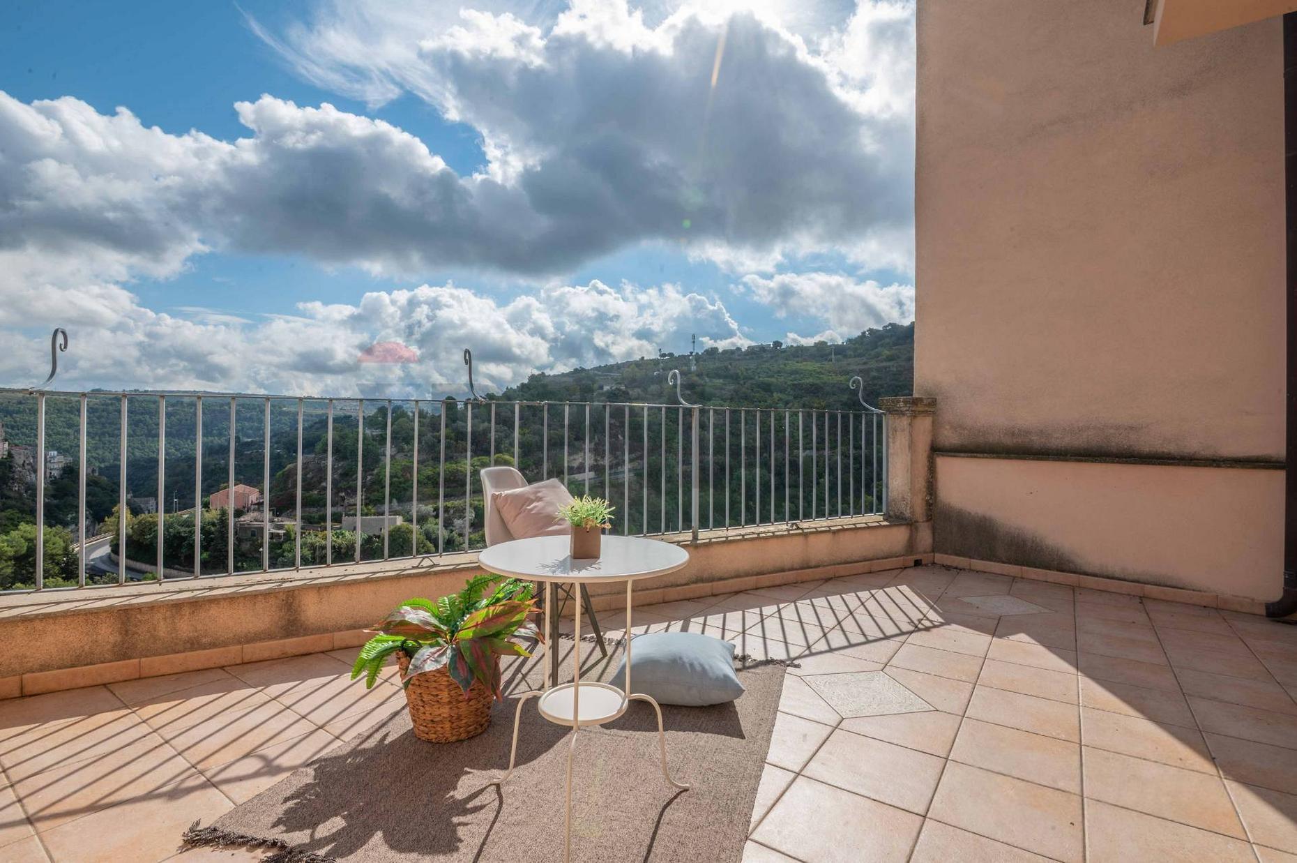 House for sale in Sicily, €69.000 · 52 m² · Sicily, photo 2
