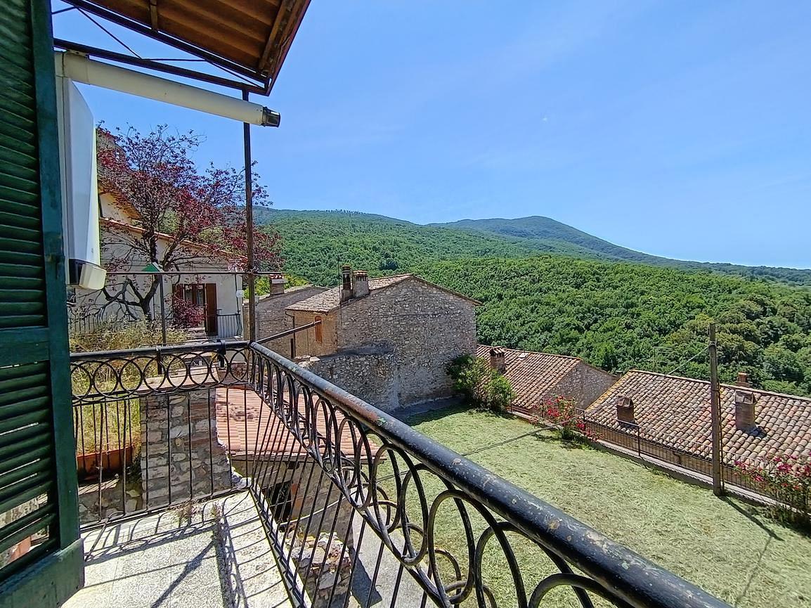House for sale in Umbria, €22.000 · 110 m² · Umbria, photo 4