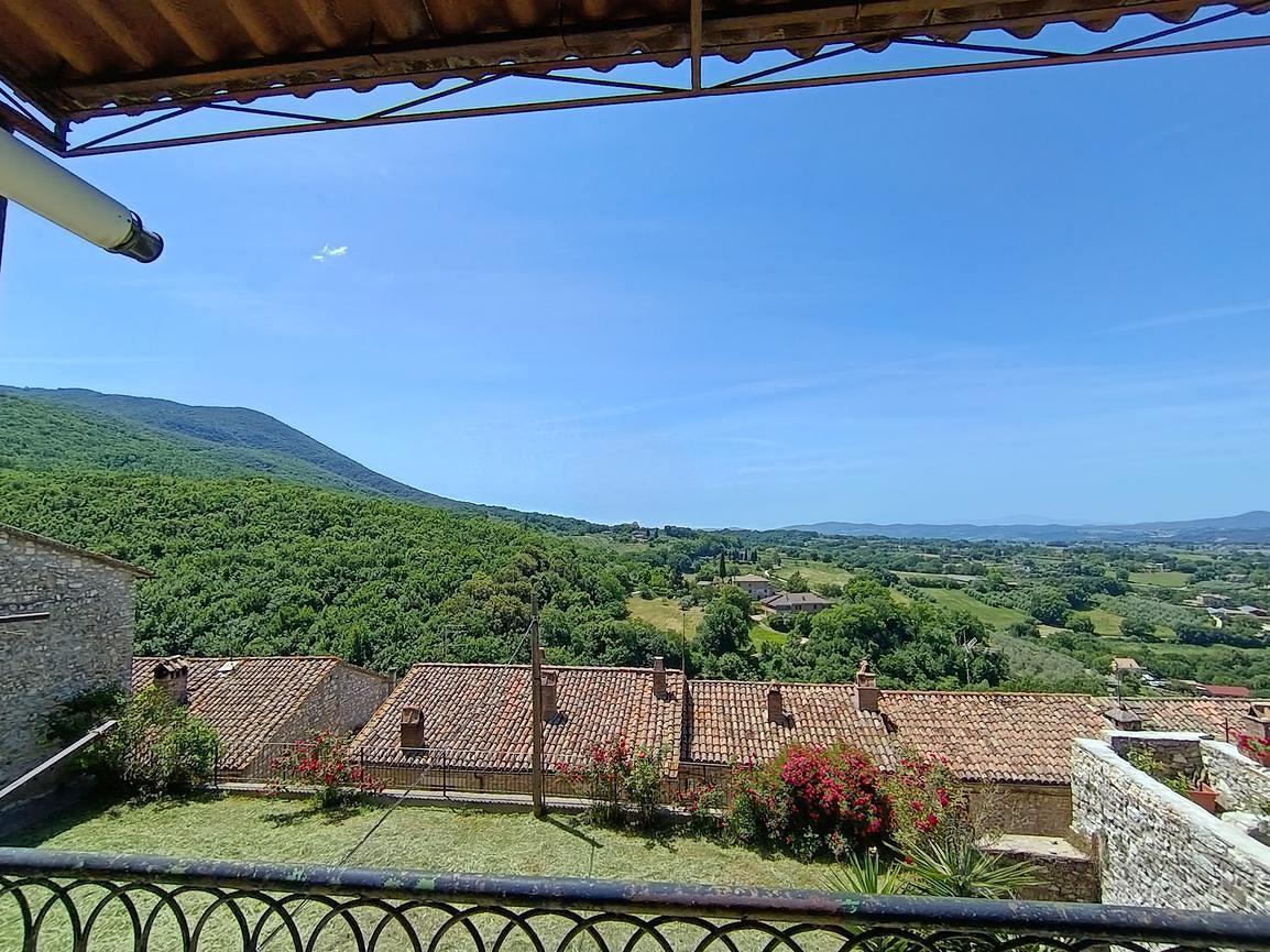 House for sale in Umbria, €22.000 · 110 m² · Umbria, photo 8