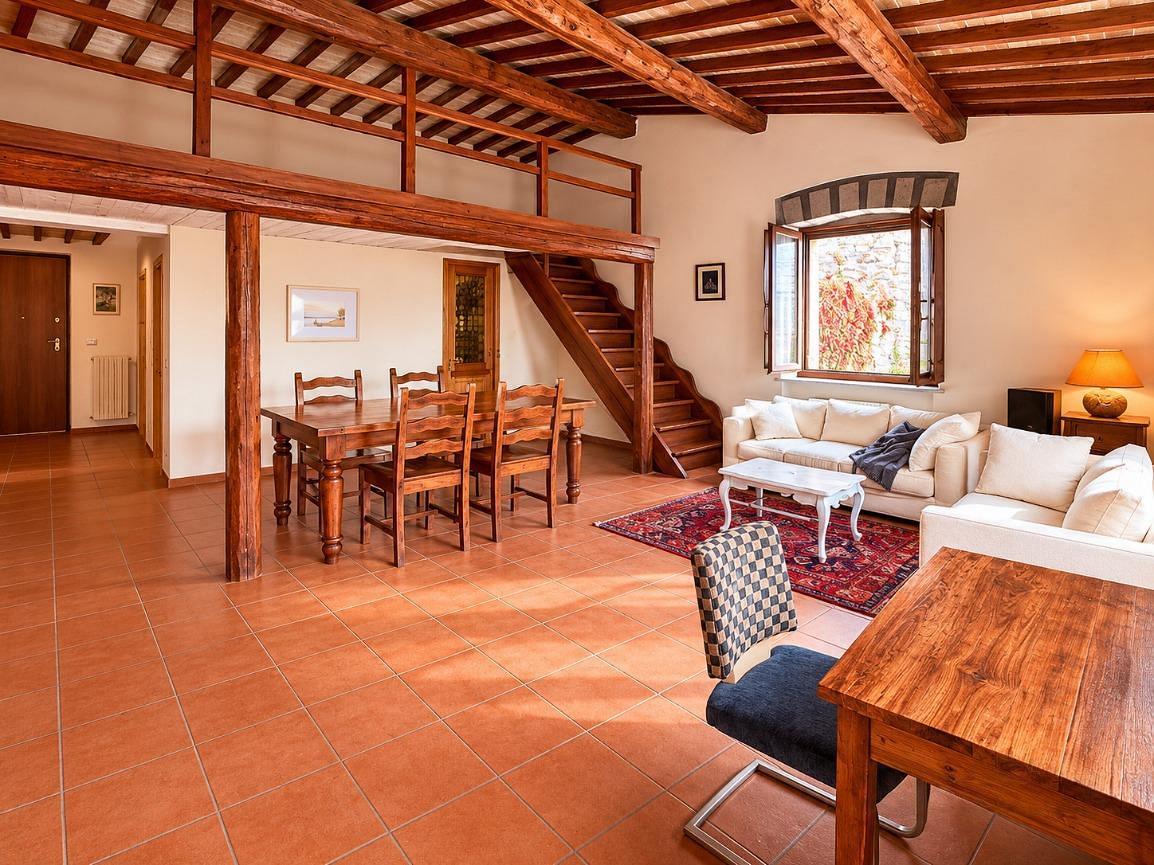 House for sale in Lazio, €70.000 · 94 m² · Lazio, photo 3