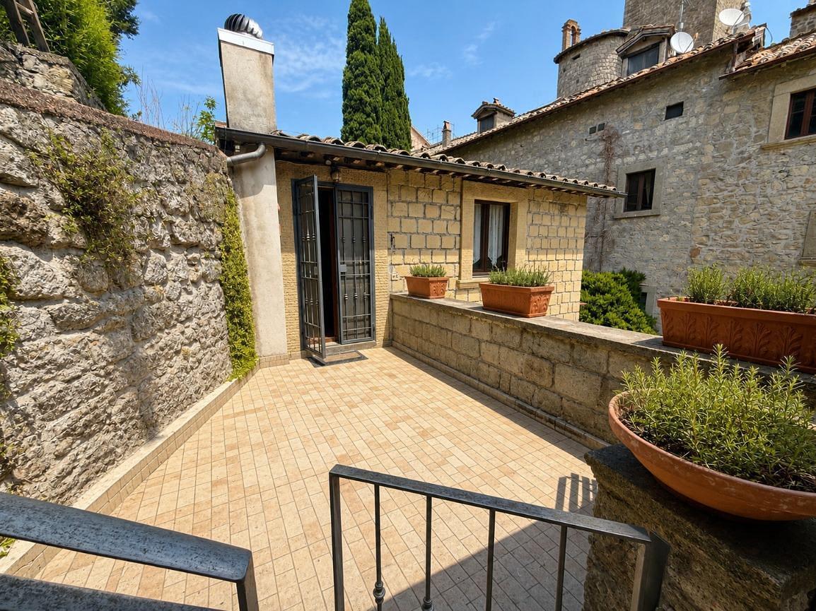 House for sale in Lazio, €70.000 · 94 m² · Lazio, photo 8