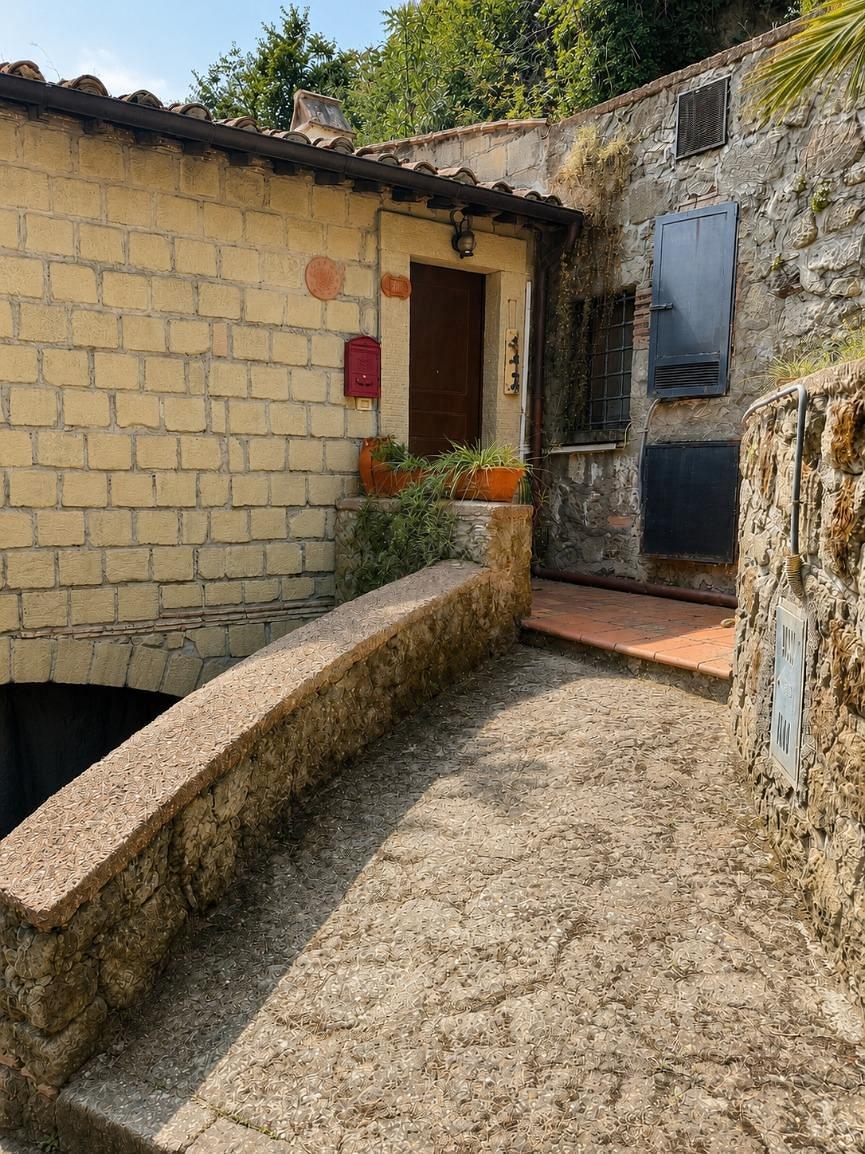 House for sale in Lazio, €70.000 · 94 m² · Lazio, photo 9